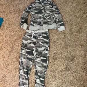 Boys crewcuts gray camouflage pant and jacket size 10-11